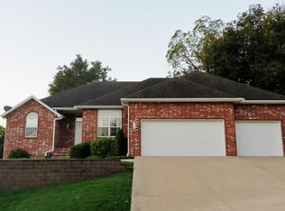 870 Brook Forest Rd, Nixa, MO 65714