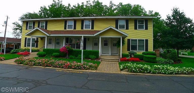 1st image of 205 E 34th St