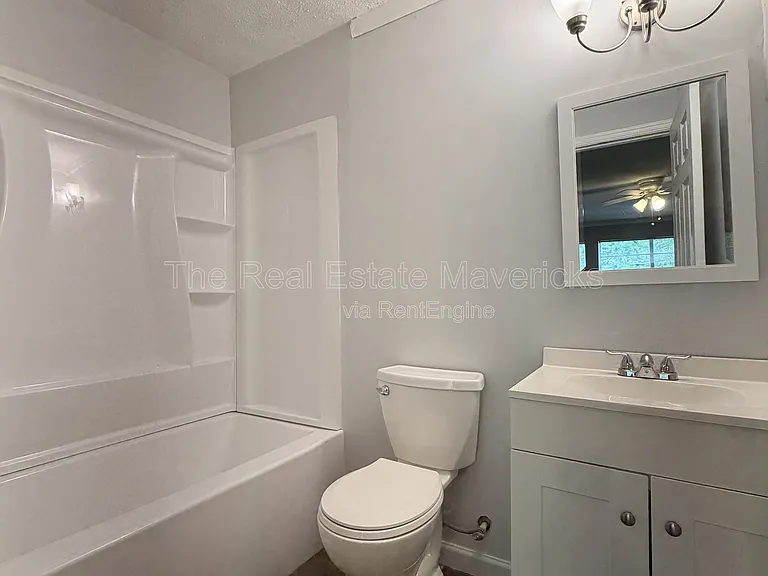 Shallowford Manor — Photo 33