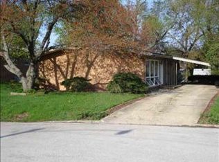 16 Riser Ave, Bloomington, IL 61701