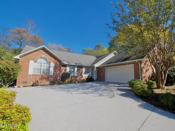 114 Green Briar Cir, Maryville, TN 37803