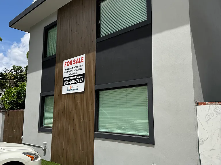 1215 E Broward Blvd #1 — Photo 8