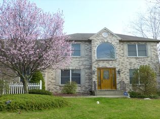 4006 Galway Dr, Bethlehem, PA 18020