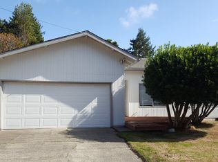 2333 Fir St, North Bend, OR