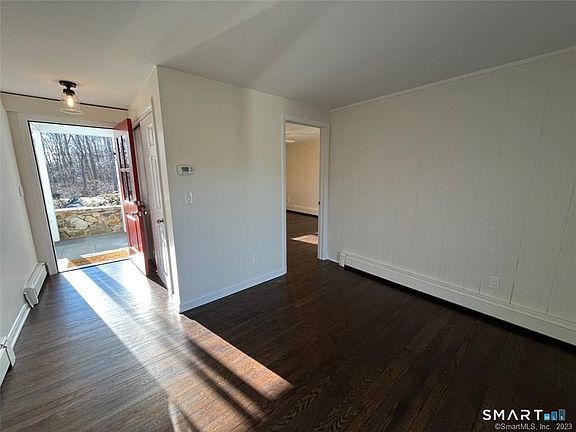 5th image of 115 Seir Hill Rd