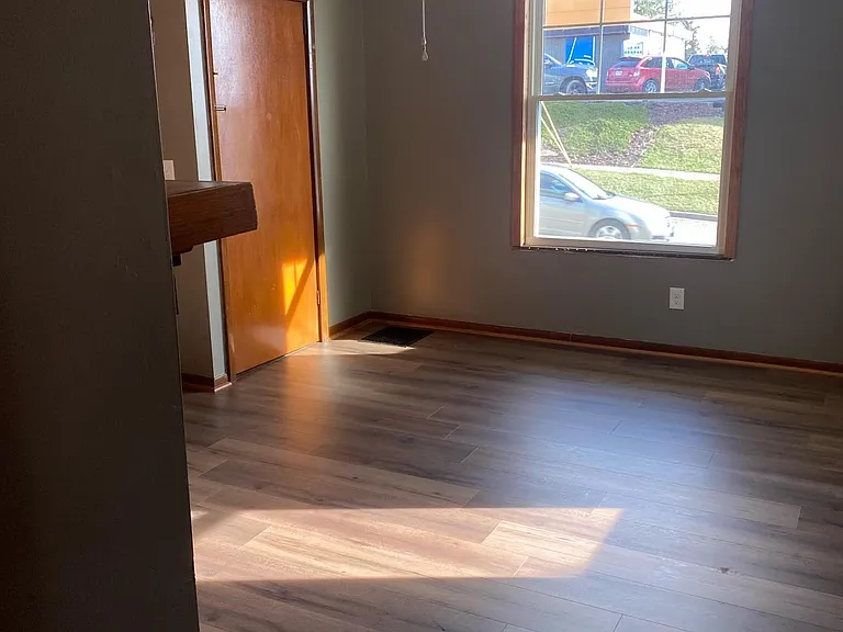 175 E Main St #1 — Photo 4
