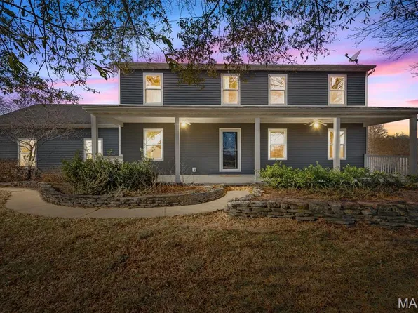 2161 Young Rd, Pacific, MO 63069