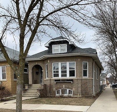 1st image of 6200 W Cornelia Ave