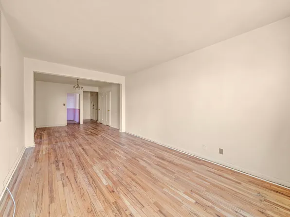 3025 Ocean Avenue image 4 of 13