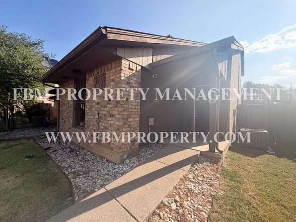615 Lost Springs Ct APT C, Arlington, TX 76012