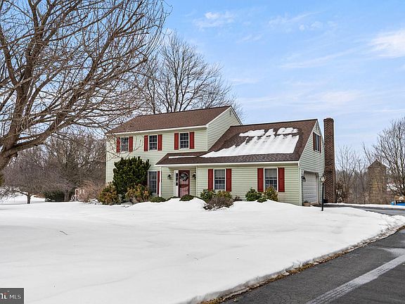 2nd image of 27 Windle Ct