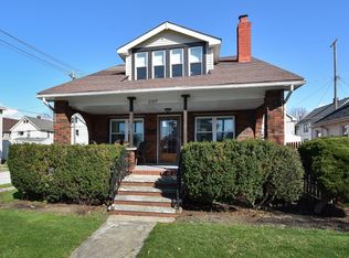 2107 Elbur Ave, Lakewood, OH