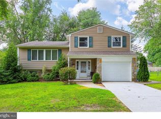20 Tomahawk Dr, Marlton, NJ 08053