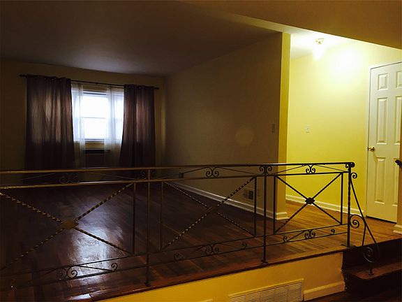 2nd image of 1505 Research Ave #2