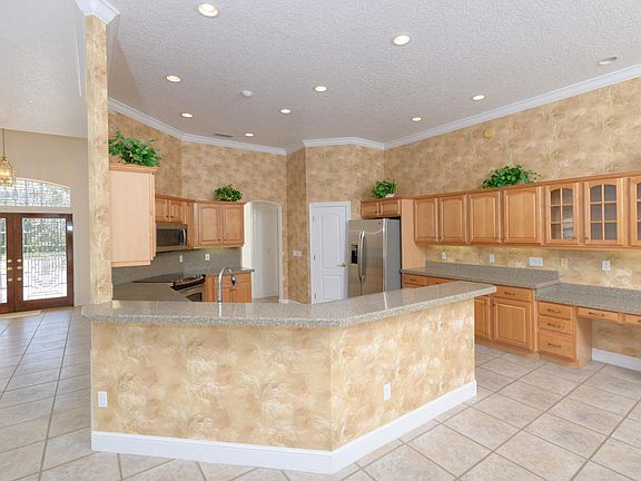 5th image of 204 Fiddlers Point Dr