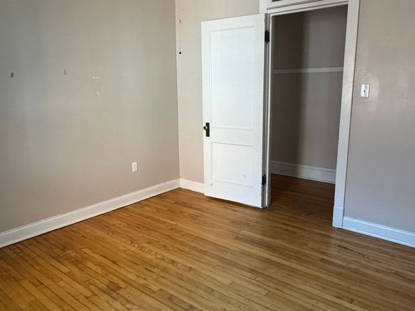 Coventry Court, 201 W 17th St #A23, Dubuque, IA 52001
