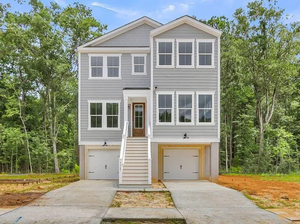 7367 Longtown Dr, Hanahan, SC 29410