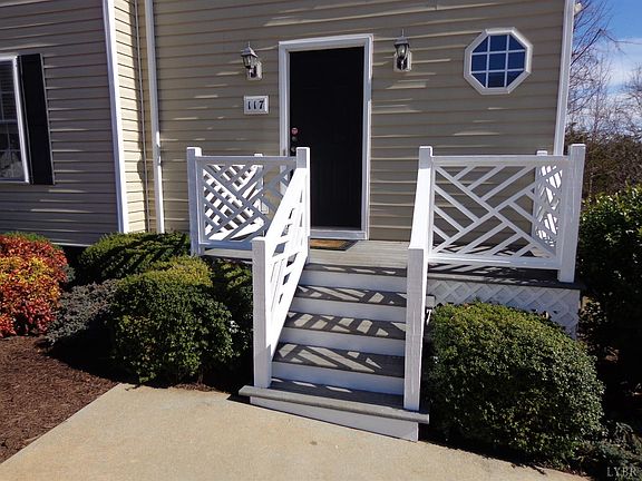 2nd image of 117 Willard Way