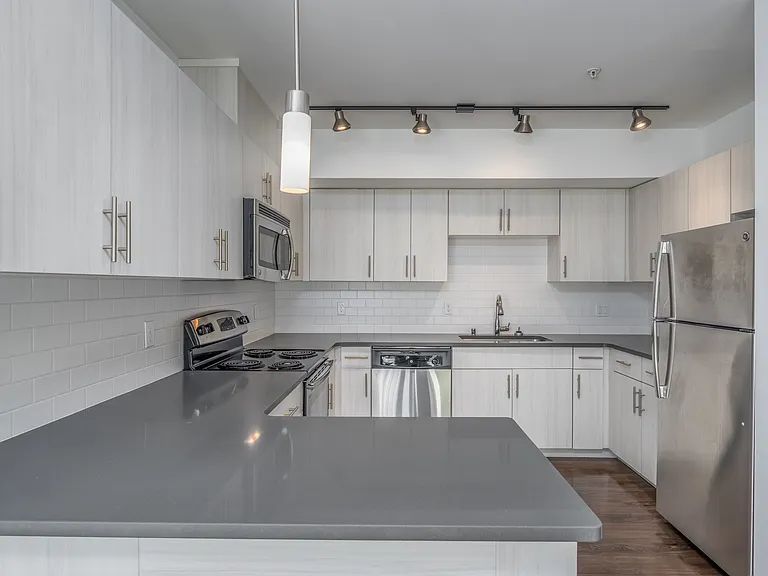 Greenwood Place Apartments — Photo 8