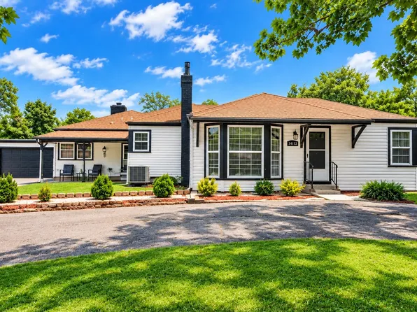 3412 E Elmwood Dr, Wichita, KS 67218