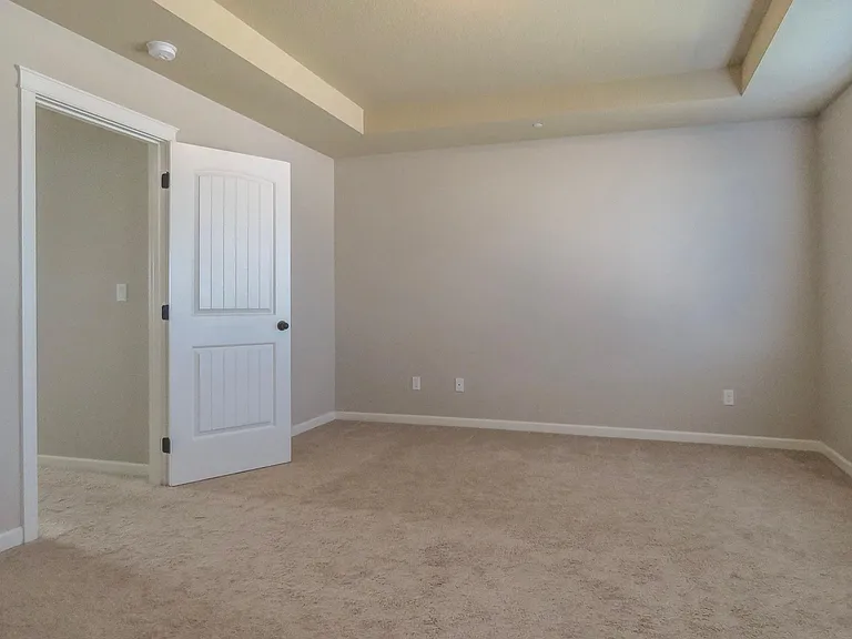709 E Garfield St — Photo 22