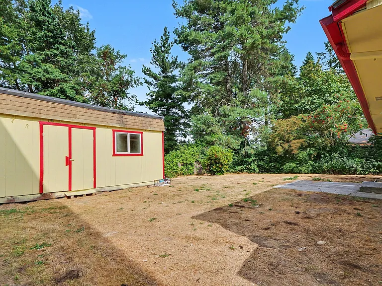 18317 11th Ave NE — Photo 15