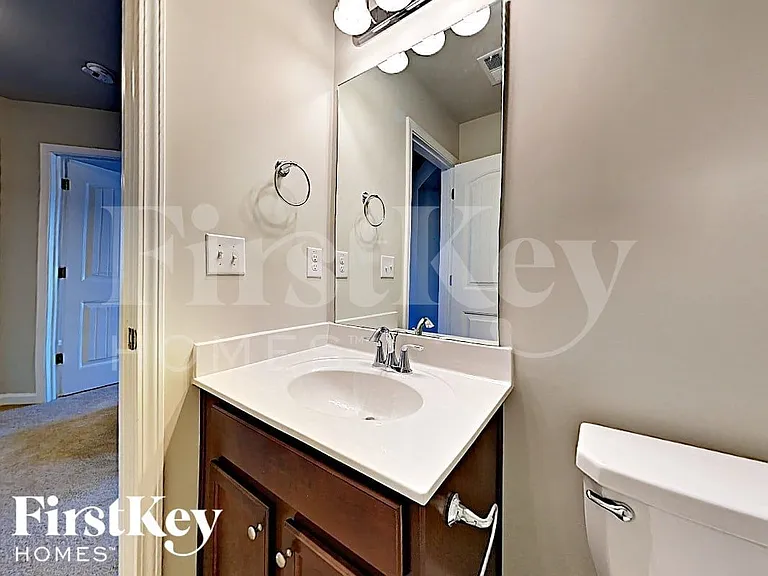 3204 Baylor Cir — Photo 11