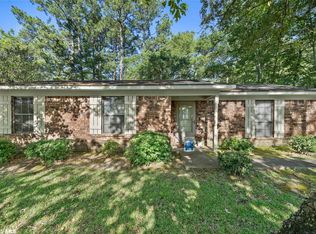 104 La Bonne Dr, Saraland, AL 36571