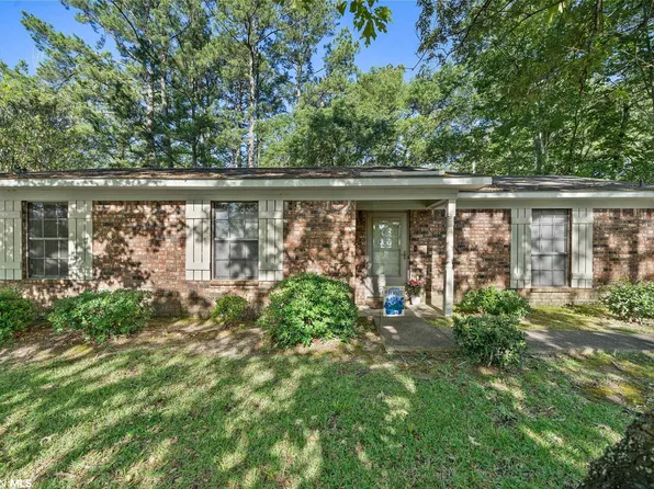 104 La Bonne Dr, Saraland, AL 36571