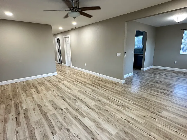 400 Stutsman Rd — Photo 3