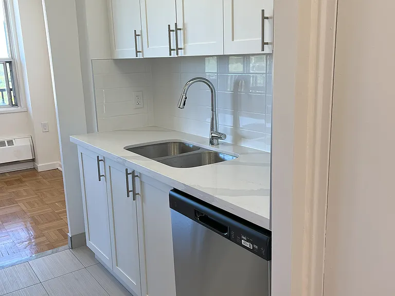 21 Tichester Rd — Photo 3