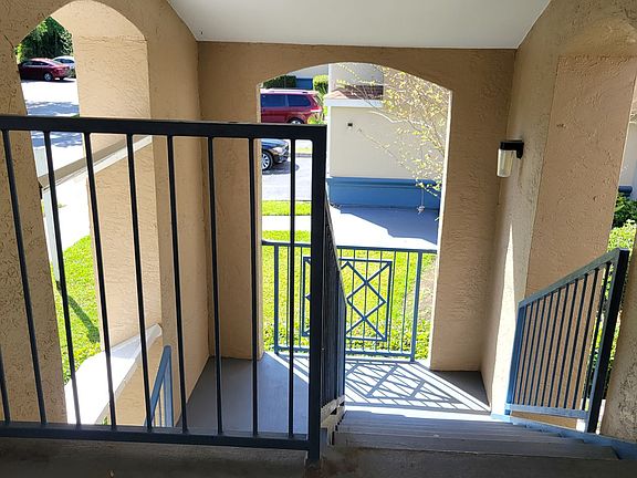 2nd image of 7300 Westpointe Blvd APT 727
