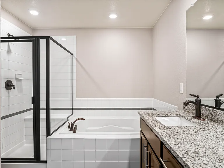 2141 Kerry St — Photo 25
