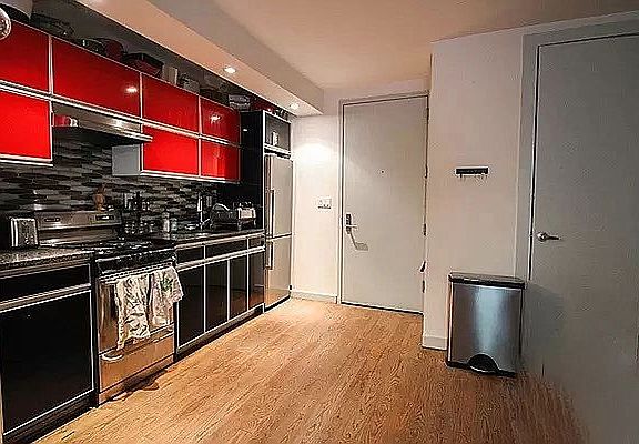 3rd image of 274 Jefferson St