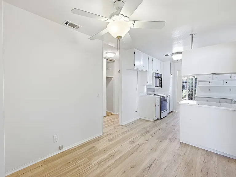 1457 Seven Hills Dr — Photo 25