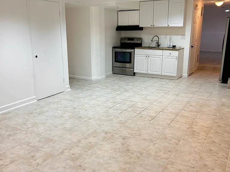 200 Colesville Manor Dr — Photo 5