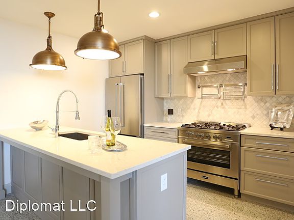 5th image of 9 Buttles Ave APT 406