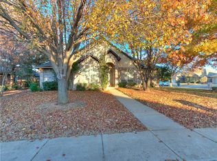 1800 W Duckhawk Ct, Edmond, OK 73003