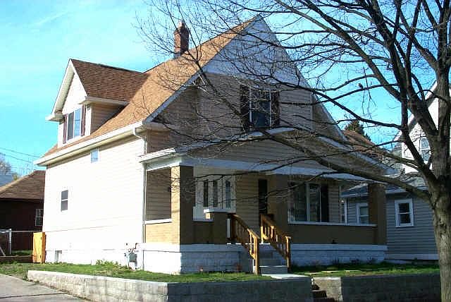 1st image of 1511 E Sturm Ave