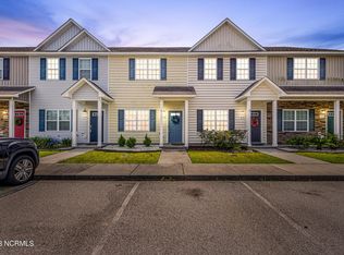 616 Ebb Tide Ln, Sneads Ferry, NC 28460
