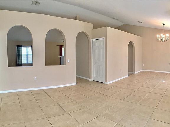 4th image of 1569 N San Mateo Dr