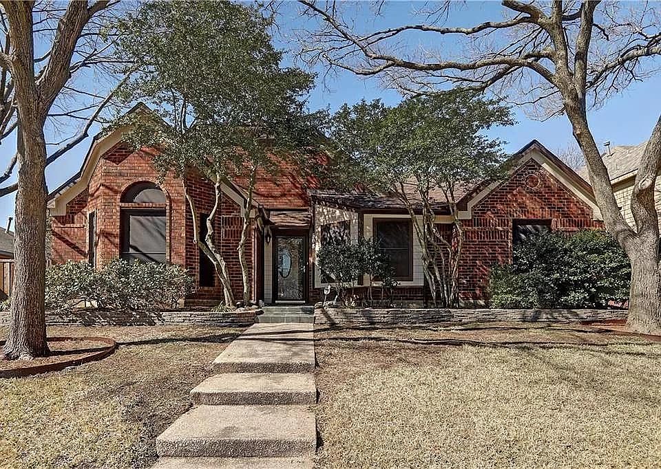 1st image of 808 Fawn Valley Dr