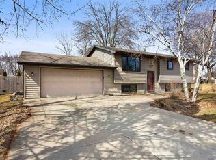 1132 Deerfield Ave, Menasha, WI 54952