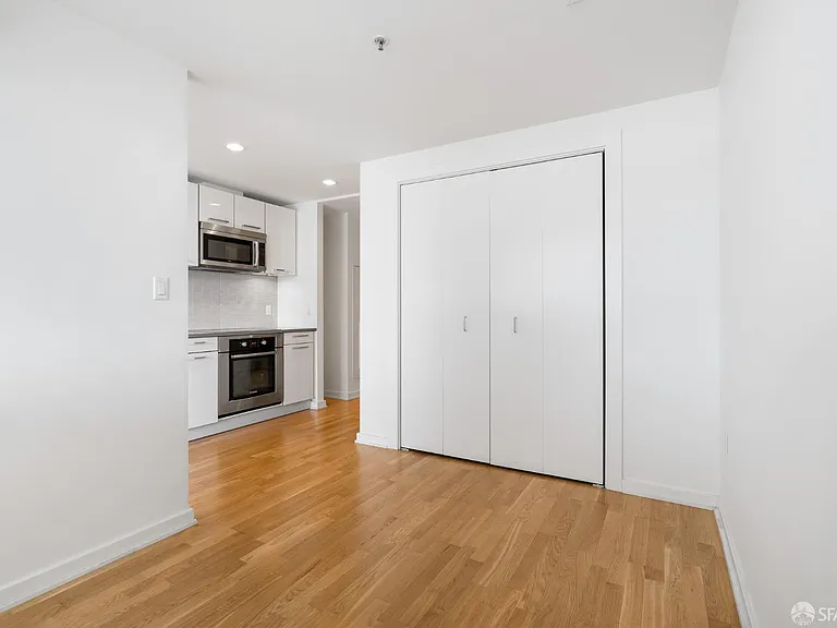 1 Hawthorne St #4F — Photo 10