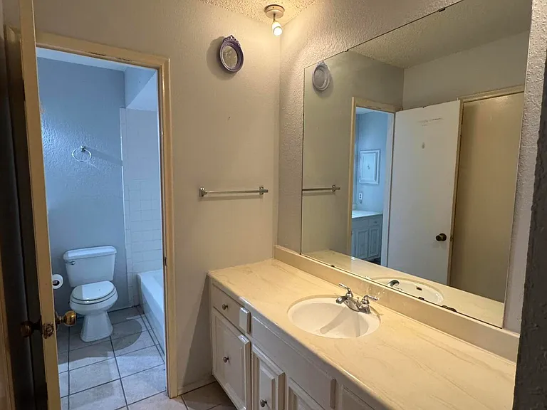 6201 Escondido Dr #3C — Photo 18