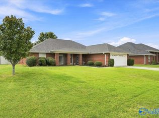 4919 Montauk Trl SE, Owens Cross Roads, AL 35763