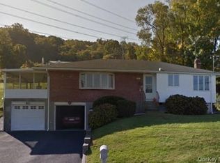 1 Hirsch Dr, Garnerville, NY 10923