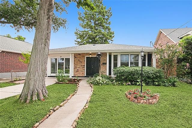 1st image of 3513 Lake Villa Dr