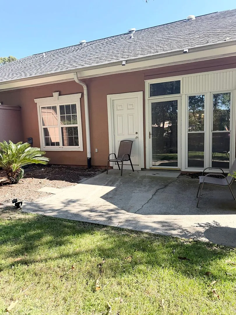 3-Bedroom, 2-Bath Rental Home with Community Pool — Photo 3