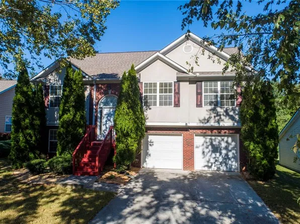 4058 Savannah Ridge Ct, Loganville, GA 30052